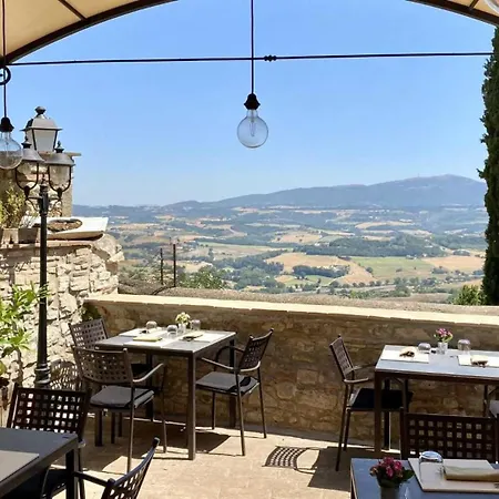 La Terrazza Sul Verde, Vista Mozzafiato In Pieno Centro Todi